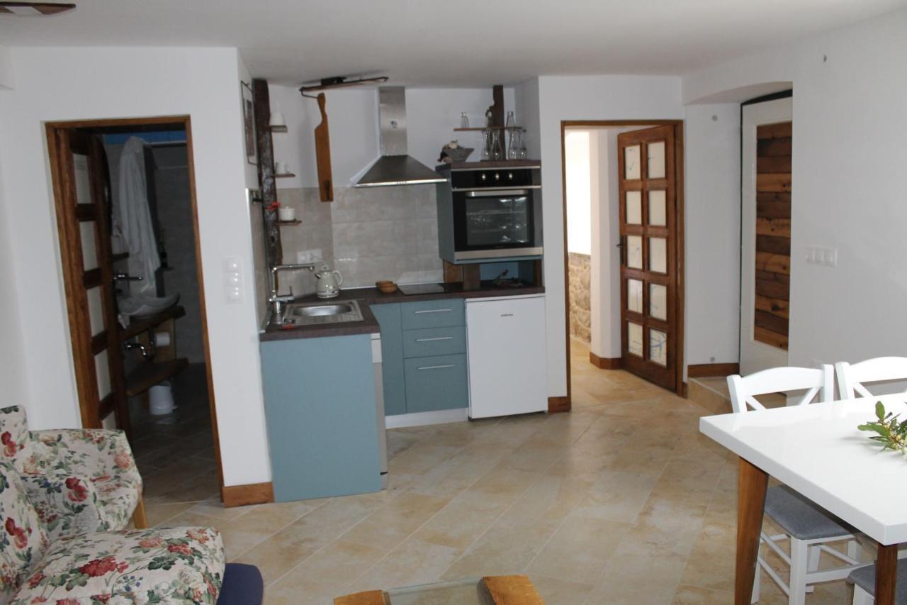 סרסר Apartmani Peljesac Sova מראה חיצוני תמונה