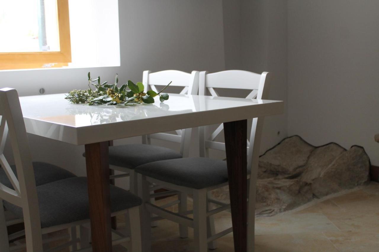 סרסר Apartmani Peljesac Sova מראה חיצוני תמונה
