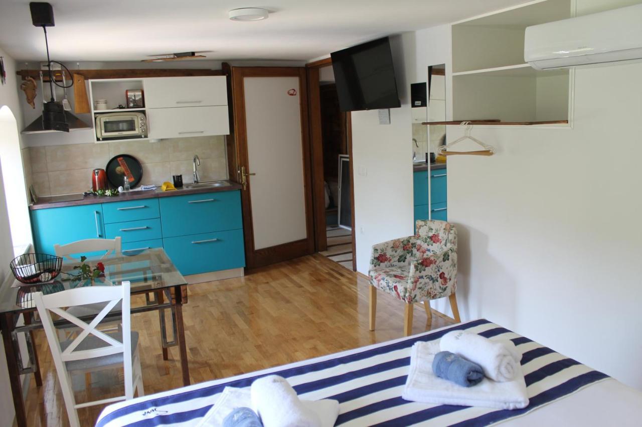 סרסר Apartmani Peljesac Sova מראה חיצוני תמונה