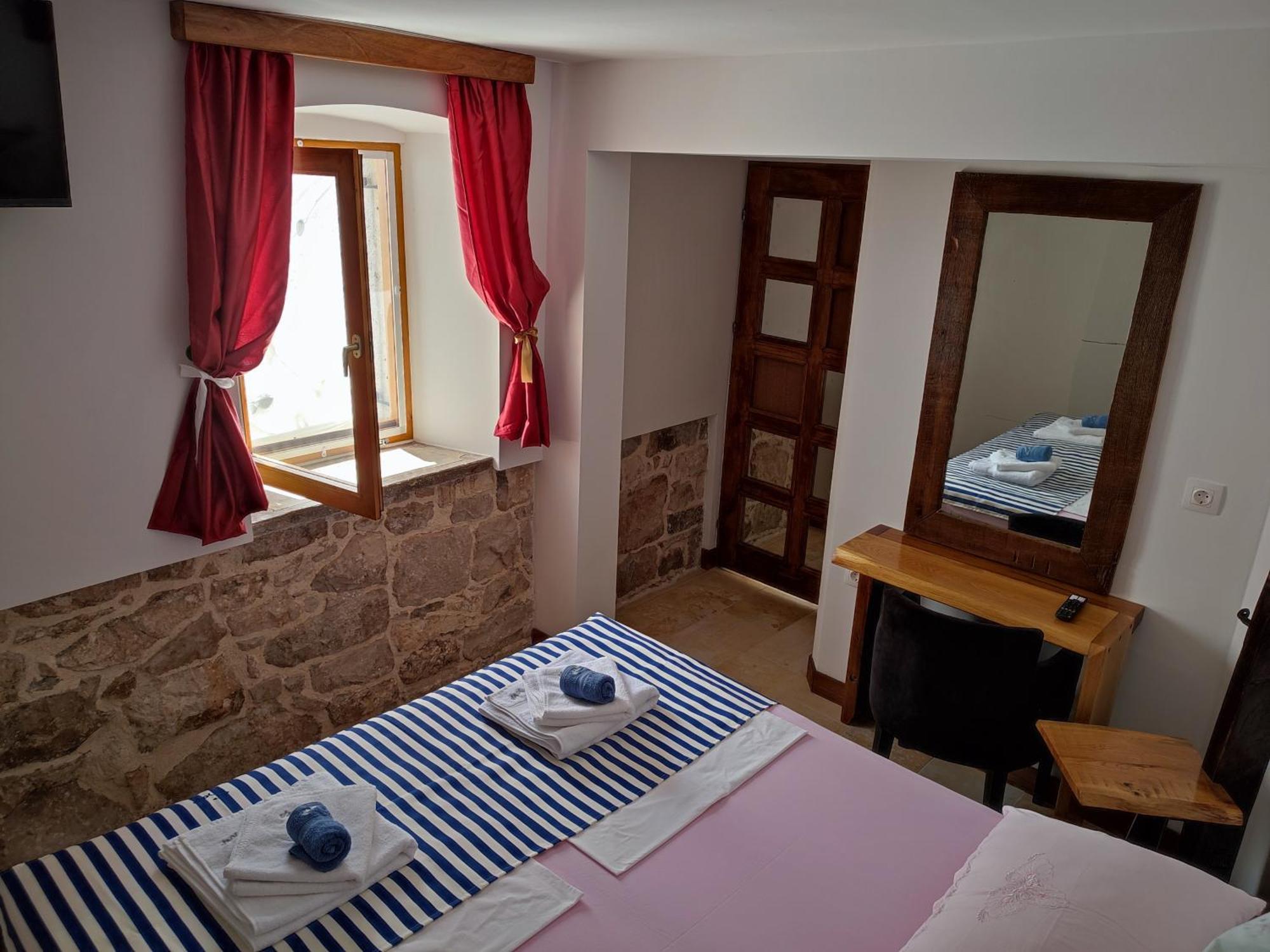 סרסר Apartmani Peljesac Sova מראה חיצוני תמונה